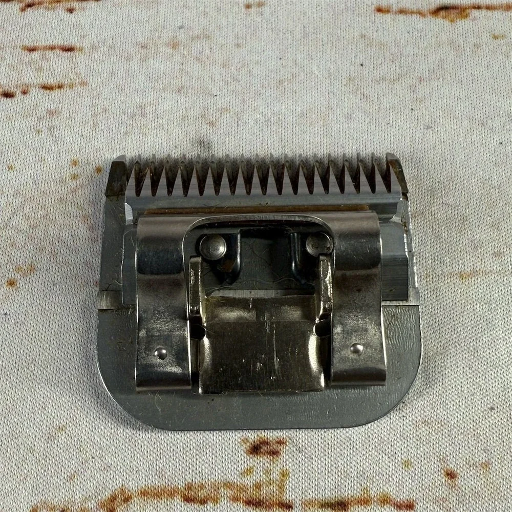 Oster A5 Detachable Clipper Blade Size 8.5 Used